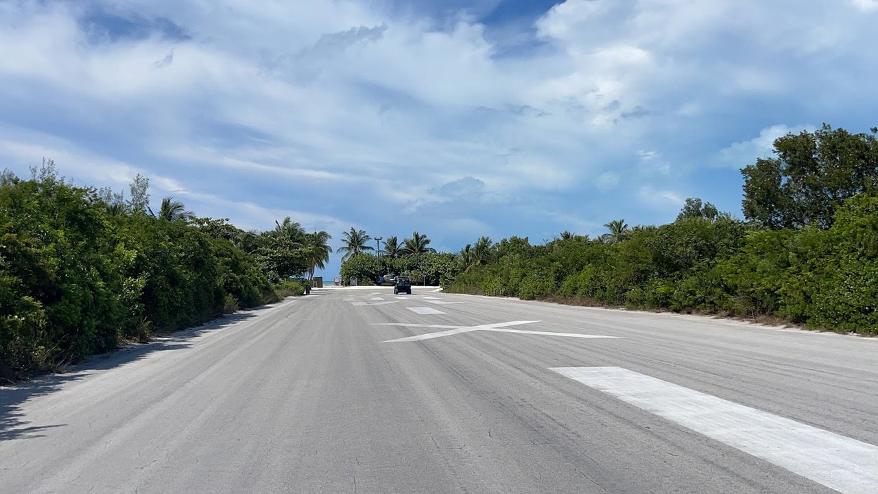 airport castaway cay disney island