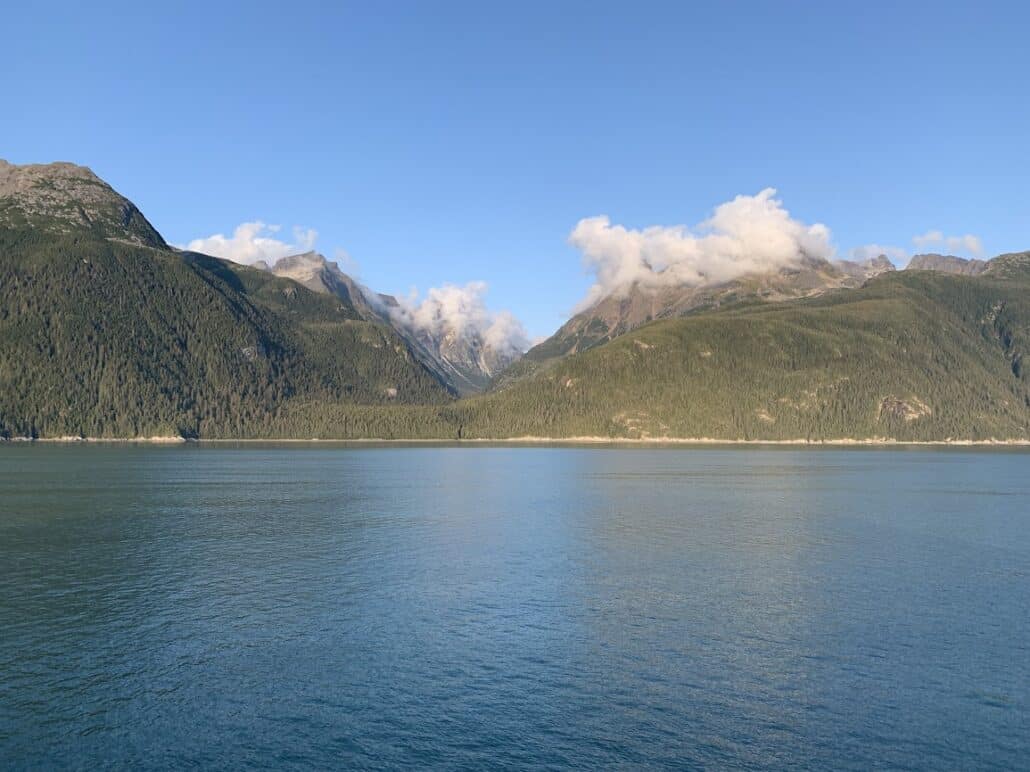 alaska cruise mountains