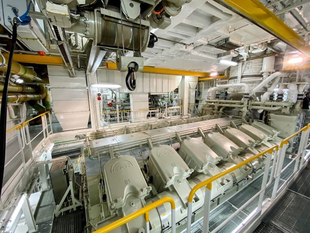 CRUISE SHIP ENGINE ROOM