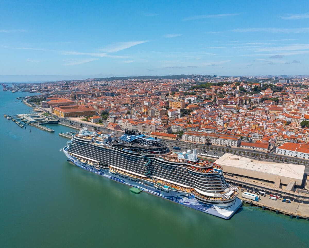 Norwegian Viva aerial view