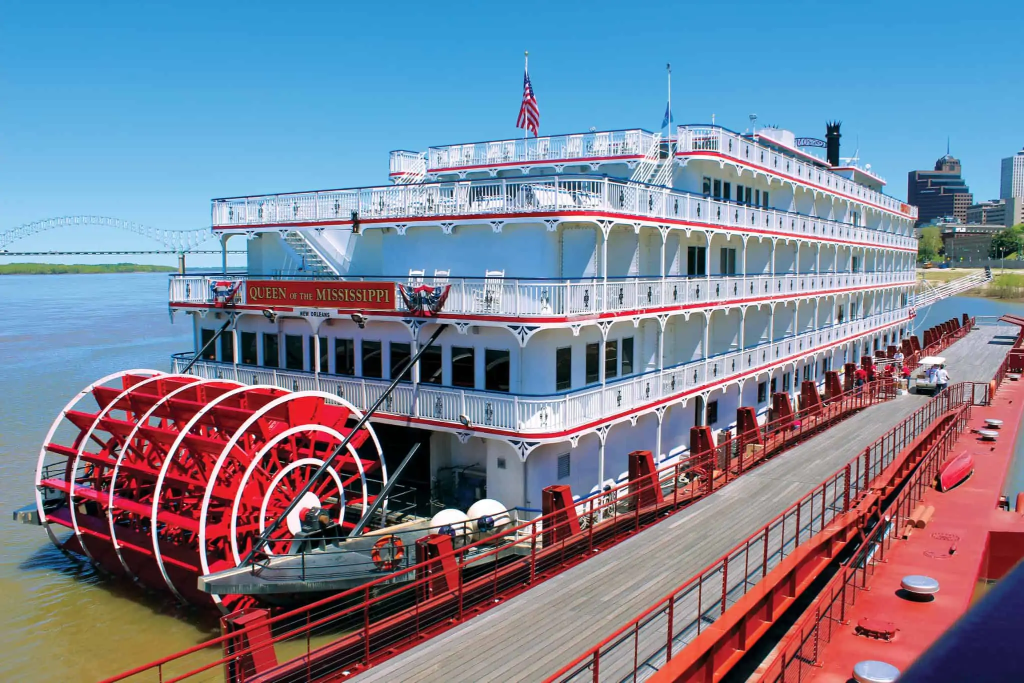 american cruise lines queen of the mississippi paddlewheel boat