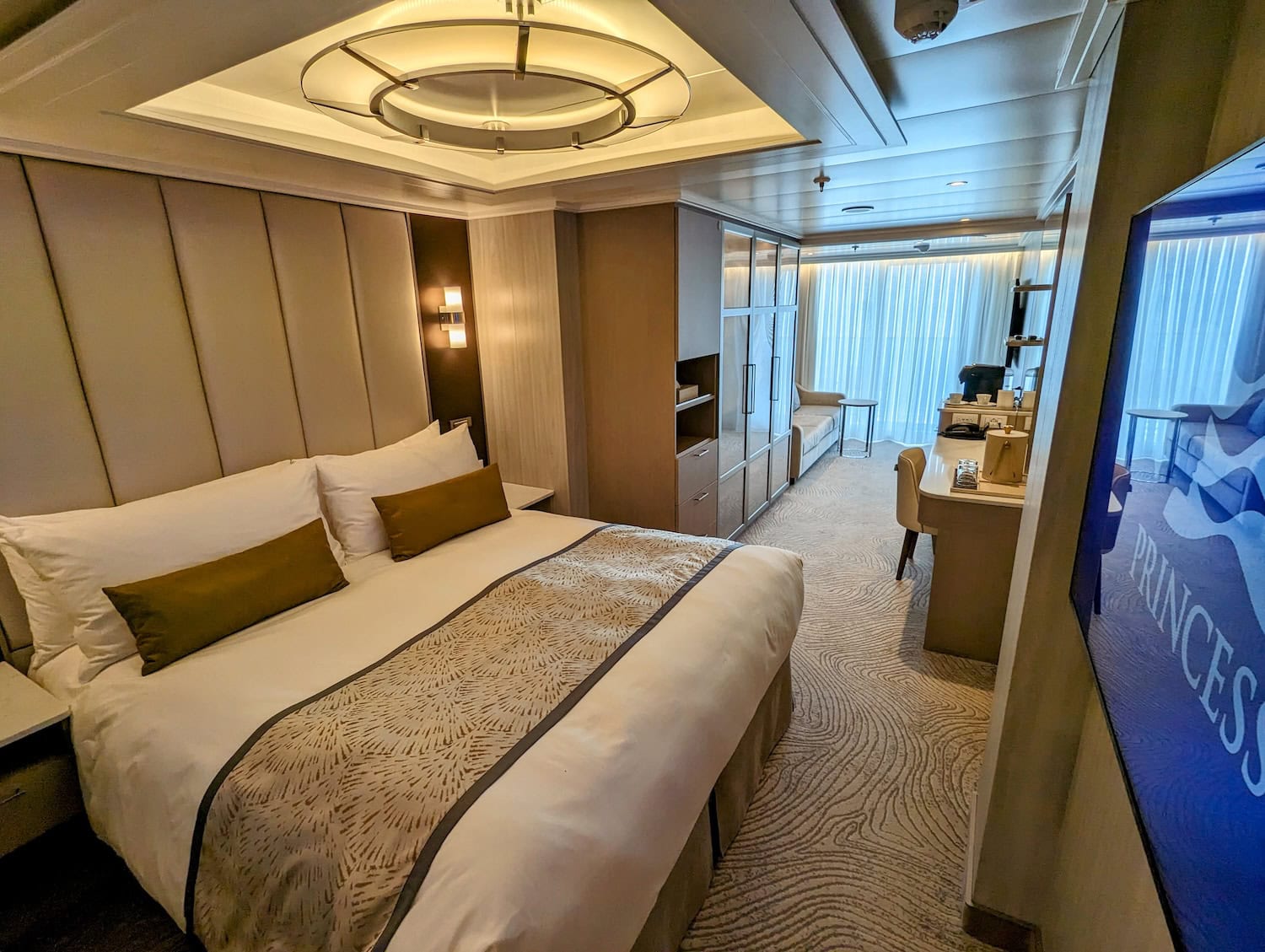 Sun Princess SUite